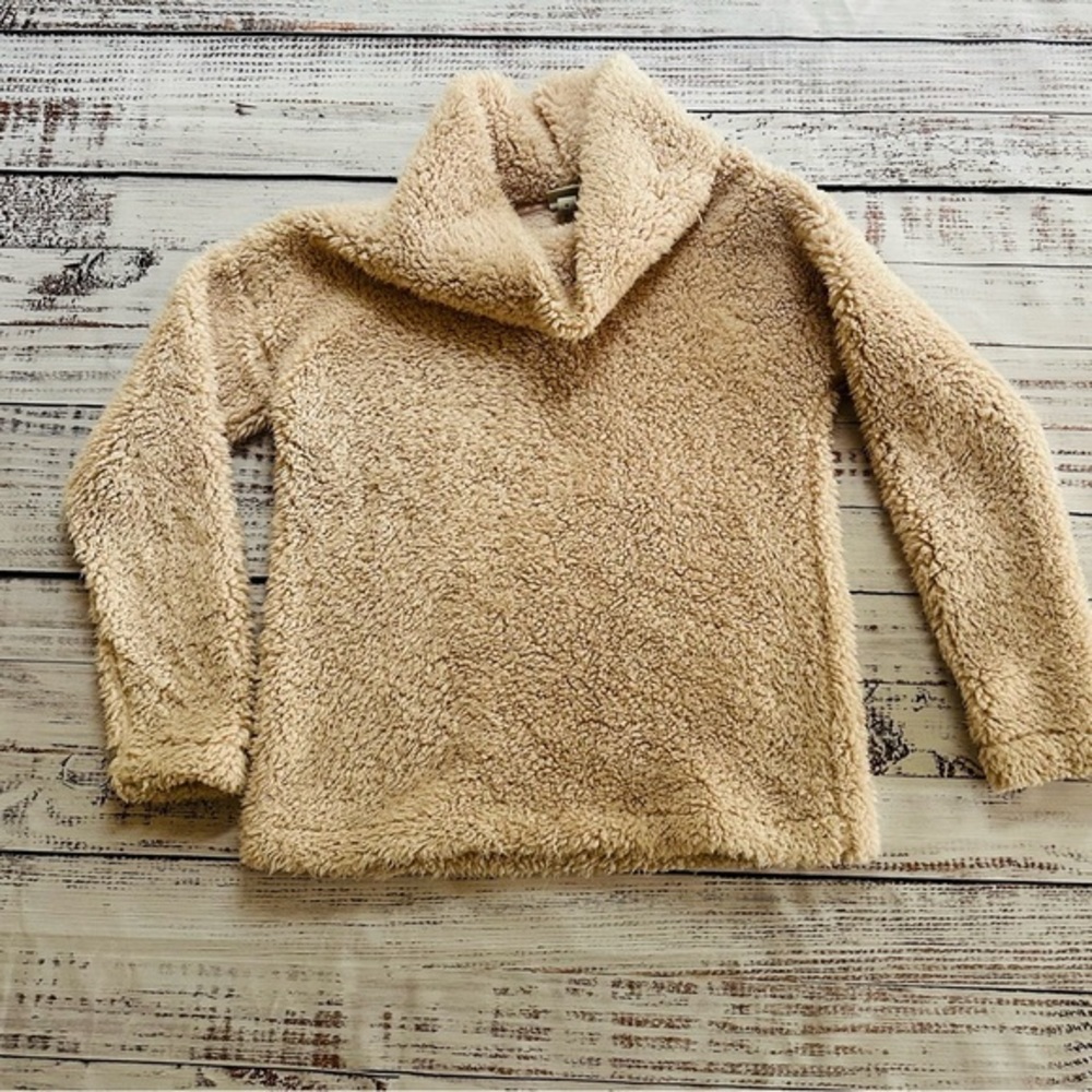 Girls fluffy fleece sweater! Size 14/16